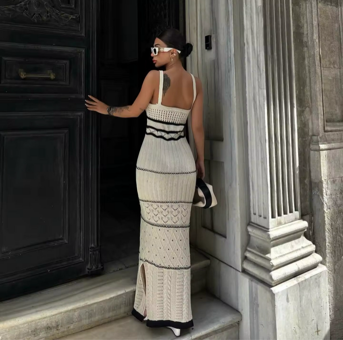 Leova Knit Elegance – Premium Häkelkleid Lang