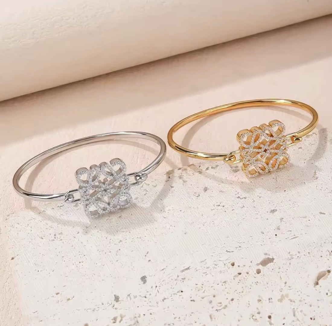 EternaGlow Armreif – Luxus Damen Armband in Gold & Silber mit Zirkonia