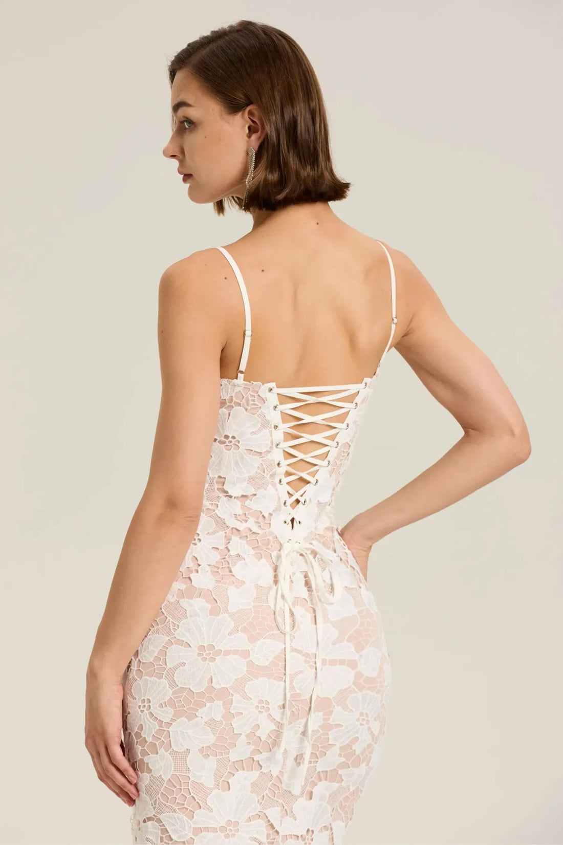 Emilia Maxikleid aus Spitze mit floraler Stickerei