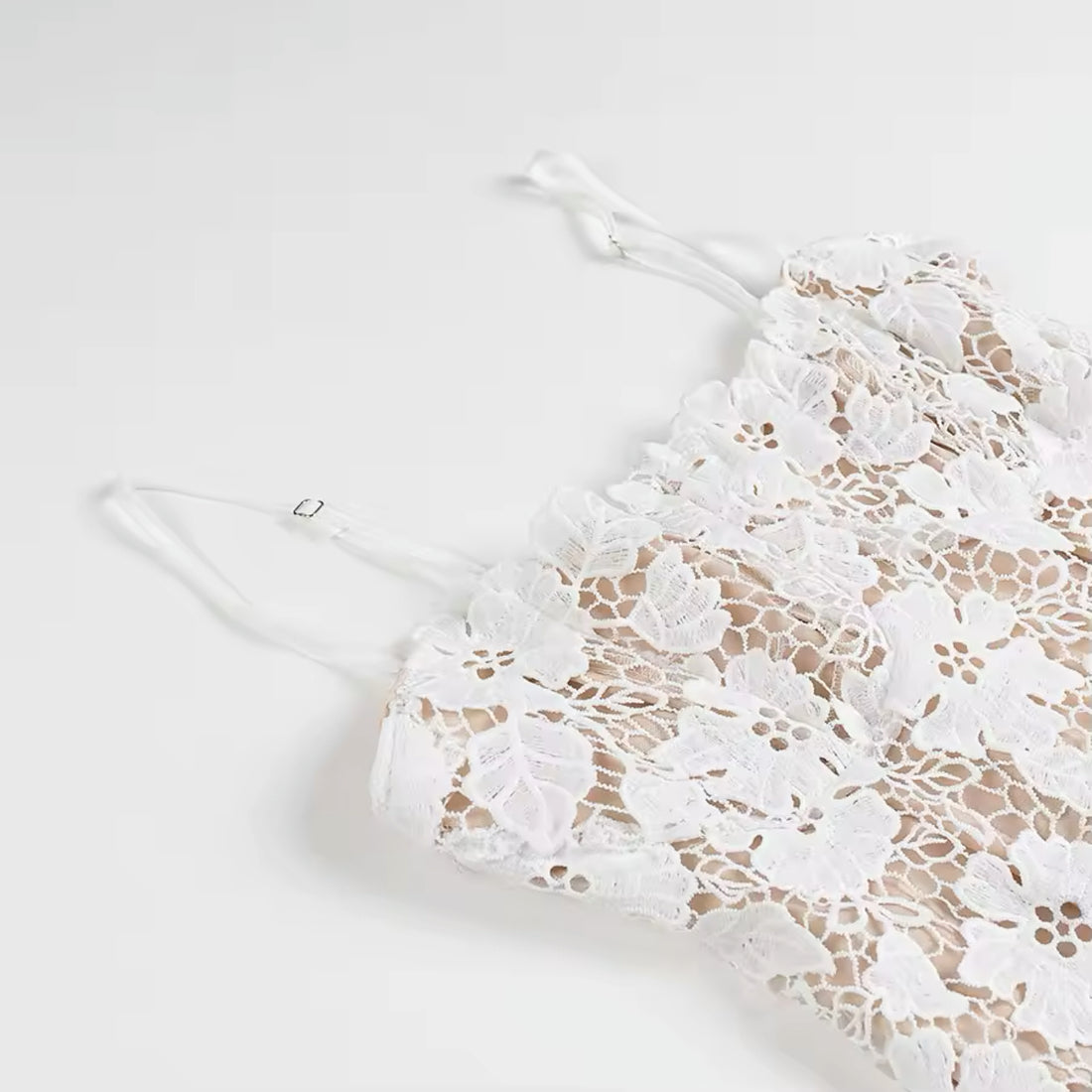 Emilia Maxikleid aus Spitze mit floraler Stickerei