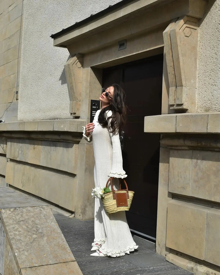 Élégance Luxe Knit – Strickkleid mit Rüschen & Boho-Chic