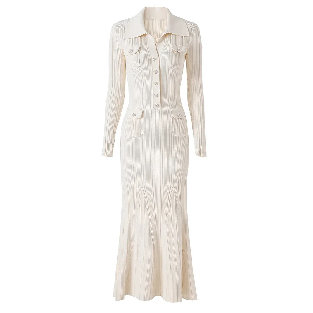 Liora – Elegantes Strickkleid Langarm Creme | Figurbetontes Maxi Kleid mit Knopfleiste & Kragen