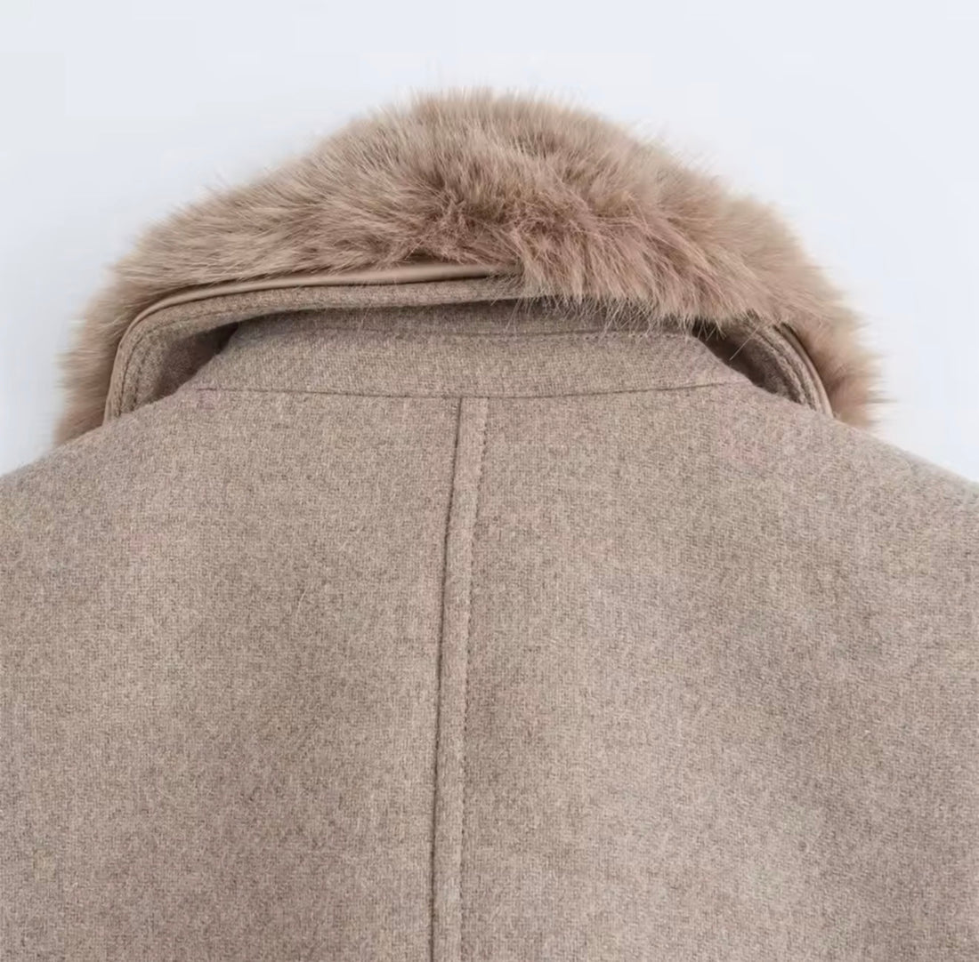 Velora Damen Wintermantel – Eleganter Wollmantel mit Kunstpelzkragen & Bindegürtel