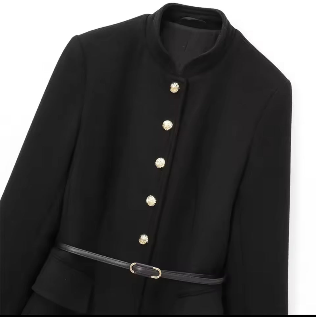 Noire Étoile – Eleganter Damen Blazer Mantel Schwarz mit Perlenknöpfen & Gürtel