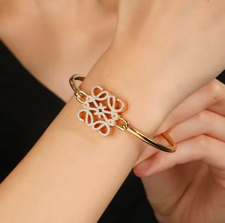 EternaGlow Armreif – Luxus Damen Armband in Gold & Silber mit Zirkonia
