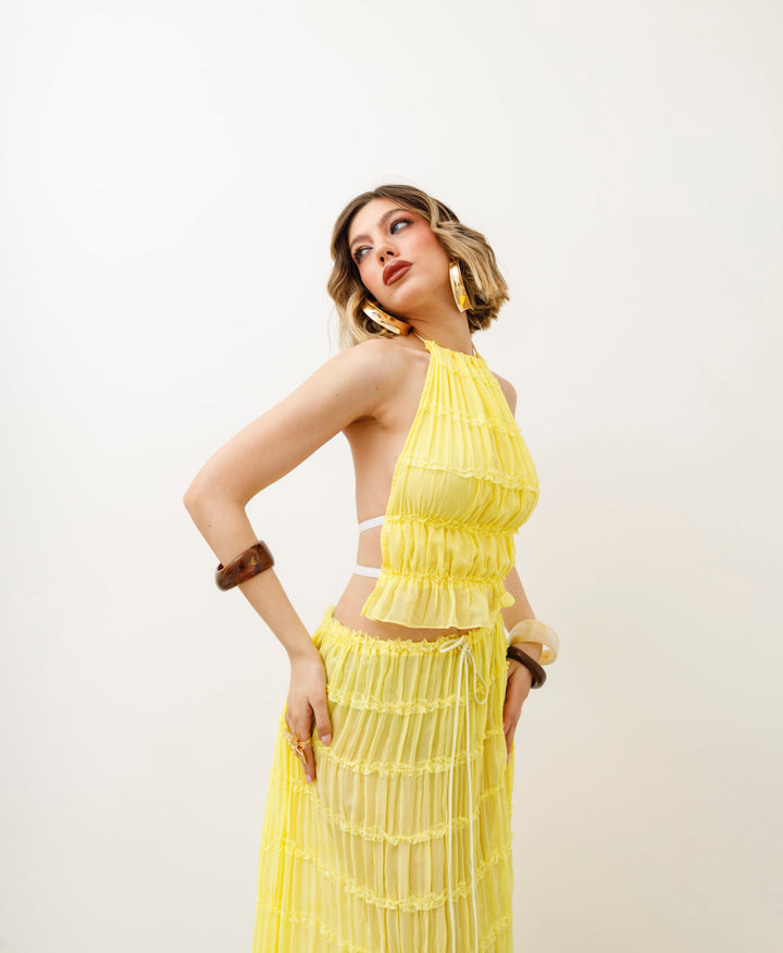 Zweiteiliges Sommer-Outfit Damen – Plissee Co-Ord Set in Gelb mit Top & Maxirock