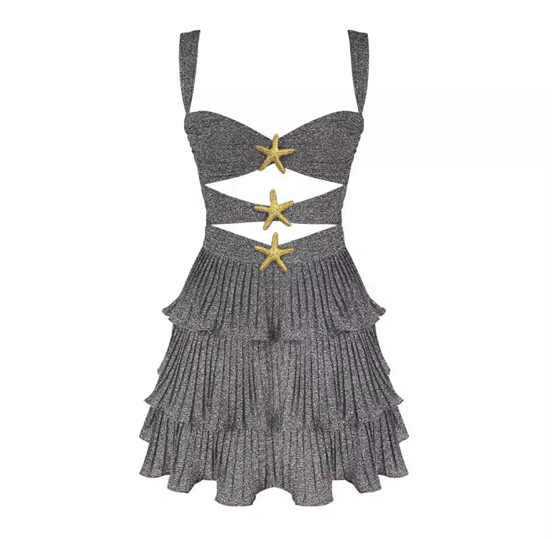 Rüschenkleid mit Seesternen und Cut-Out Design