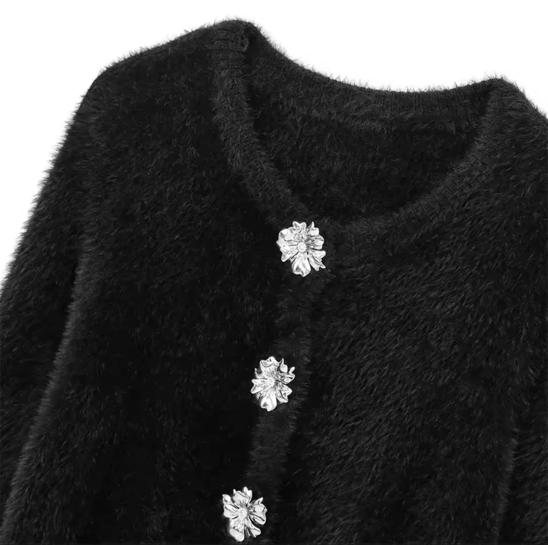 Zeyra – Elegante Schwarze Strickjacke Damen | Flauschiger Cardigan mit Glitzer Knöpfen